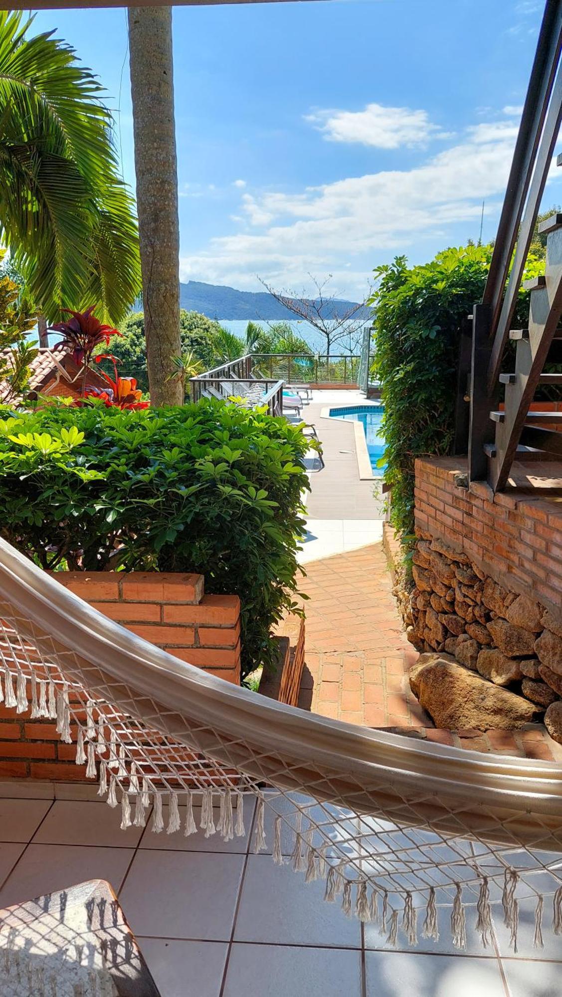 Suite Pool View